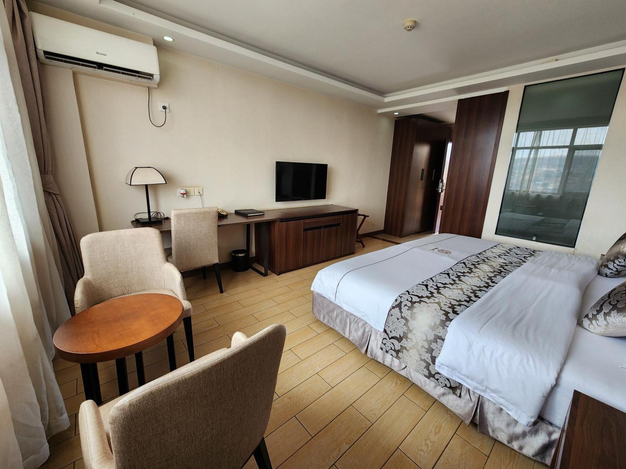 Dmall Hotel Kigali Extérieur photo