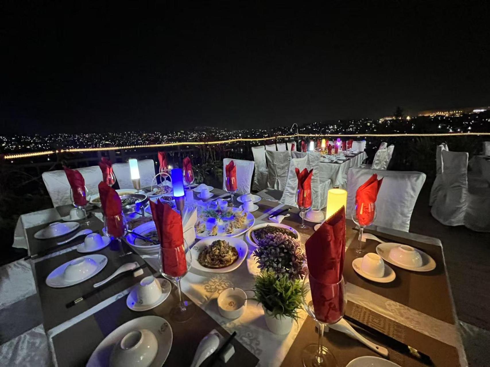 Dmall Hotel Kigali Extérieur photo